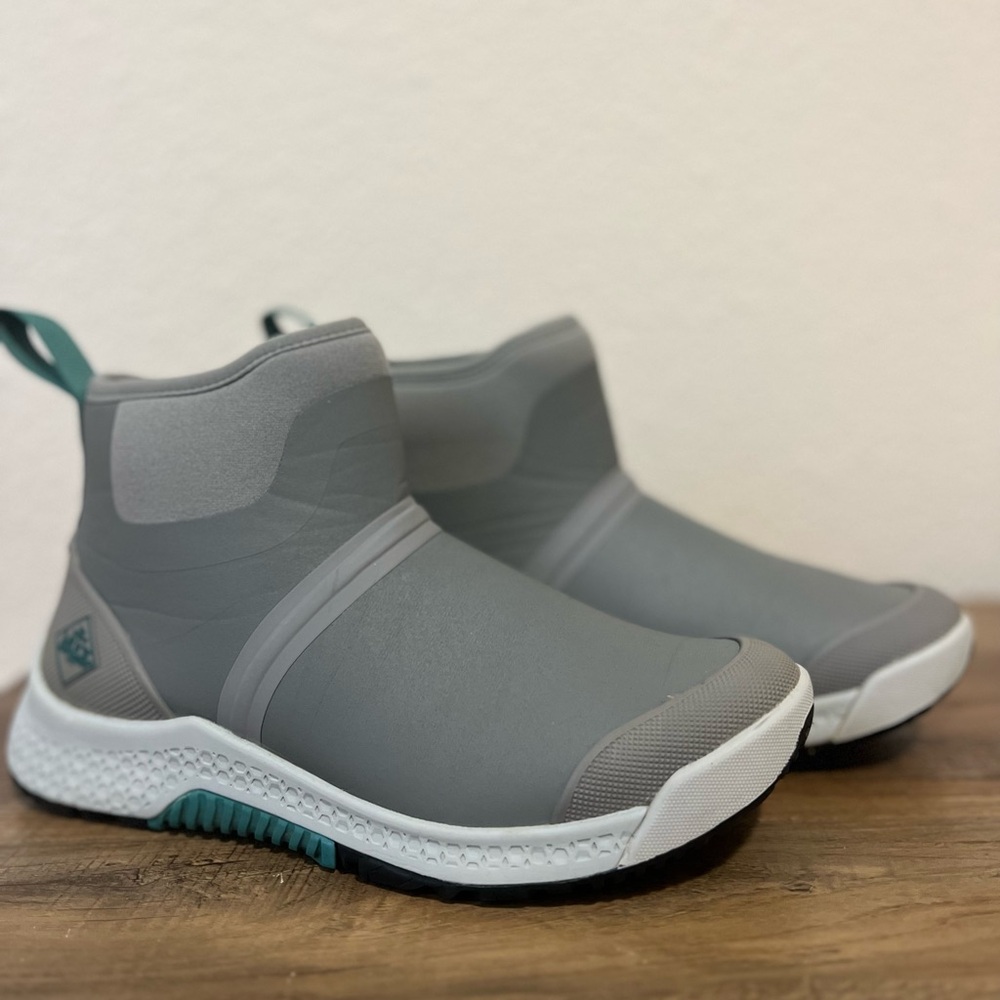 The Original Muck Boot Company Women’s Size 5.5 Muck Boot Outscape Chelsea